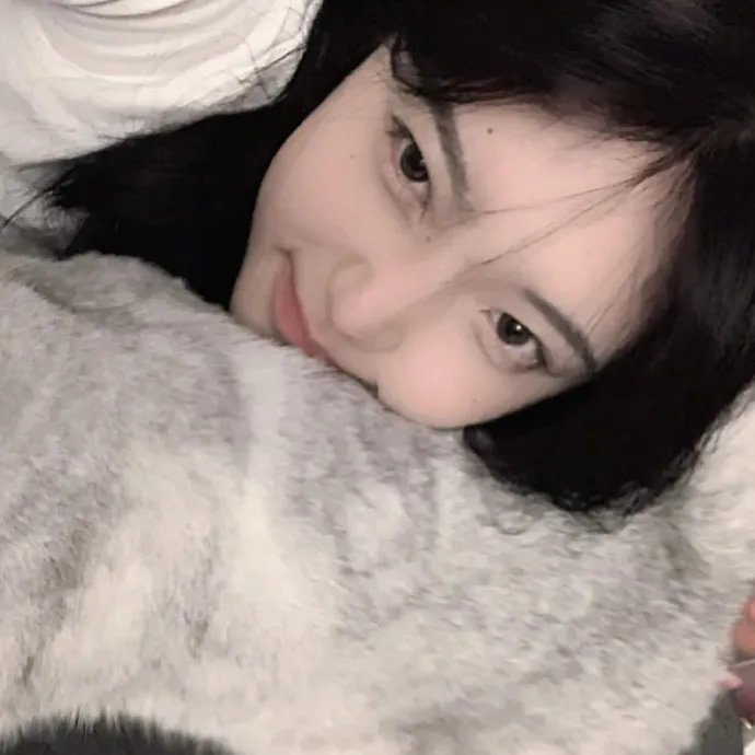 死对头的商业联姻有点甜